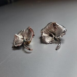 Vintage Giovanni Silver-tone African Violet Floral Clip-on Earrings